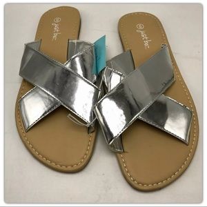 Women’s silver metallic sandal